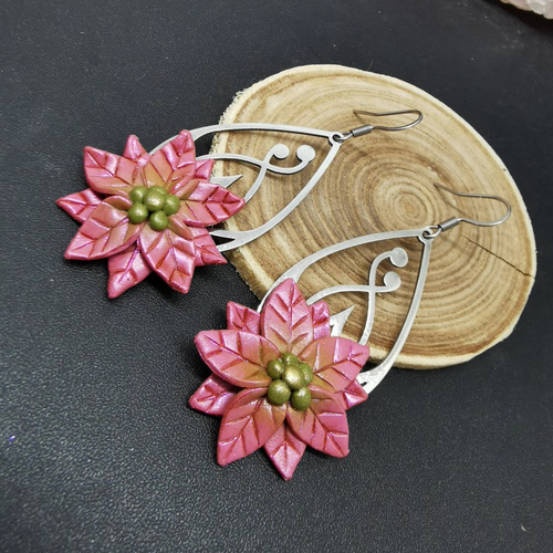 Boucle d'oreilles élégantes poinsettia - fleur de noël - bijou fait main - acier inoxydable