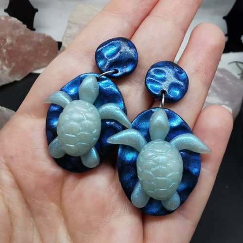 Boucles d'oreilles tortues bleues - bijou fait main en pâte polymère et  acier inoxydable