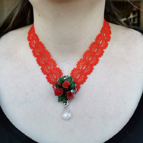 Collier romantique rouge et dentelle - bijou fait main rouge et vert - mariage - cadeau saint valentin