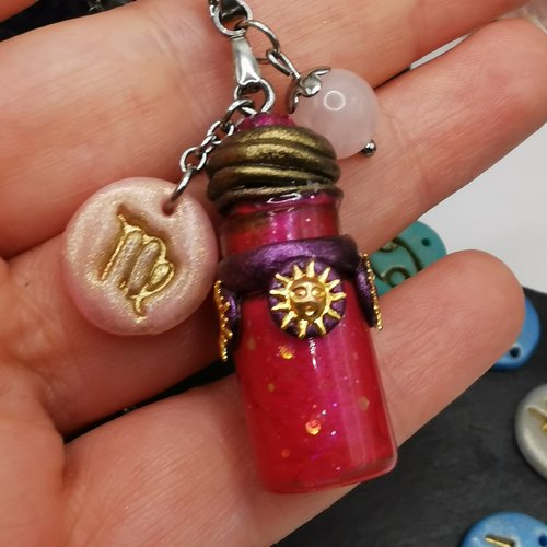 Pendentif personnalisable potion rose et quartz rose - signe du zodiaque vierge - porte bonheur - cadeau d'anniversaire