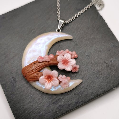 Pendentif lune de printemps - sakura, hanami - bijou romantique