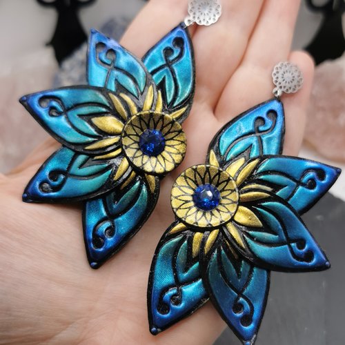Collier grand lotus - bleu, turquoise vert et or