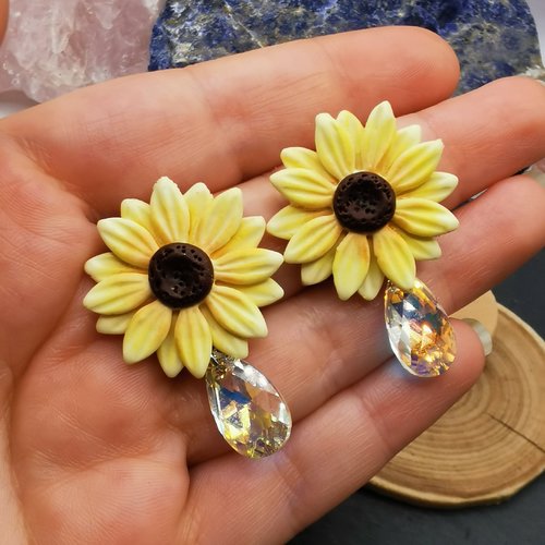 Boucles d'oreilles clips tournesol pendantes - des fleurs pour oreilles non percées