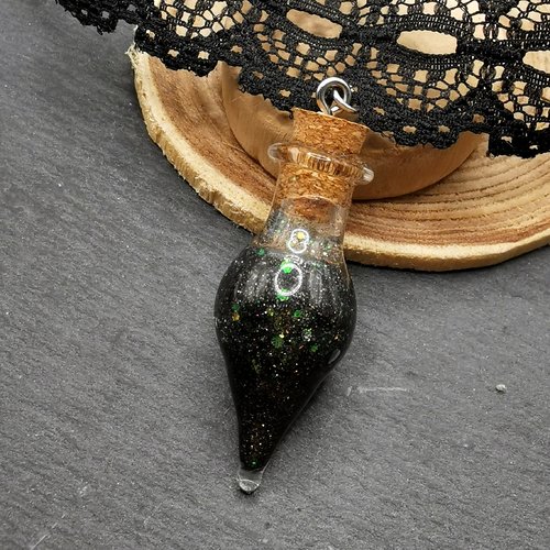 Collier ras de cou magie noire - bijou gothique et romantique -  magie, sorcière, potion