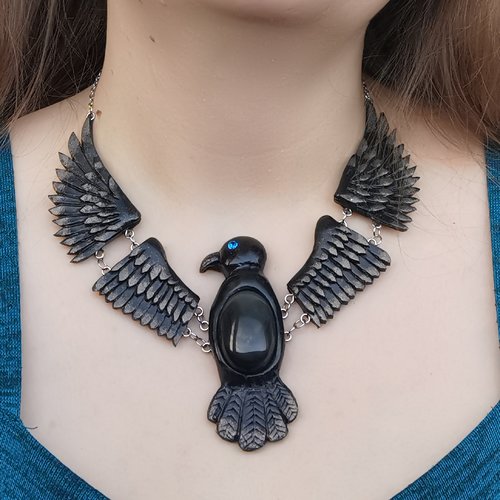 Collier articulé corbeau - bijou de sorcière - plastron - acier inoxydable et obsidienne œil celeste - witchcore, fairycore