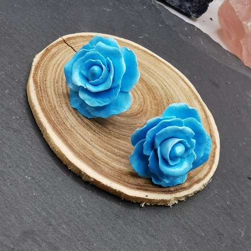 Puces d'oreilles roses de glace - rose bleue - boucles d'oreilles romantique - saint valentin