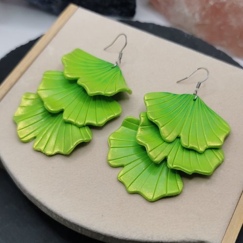 Boucles d'oreilles pendantes feuilles de gingko - grande boucles d'oreilles en acier inoxydable - nature - vert et or