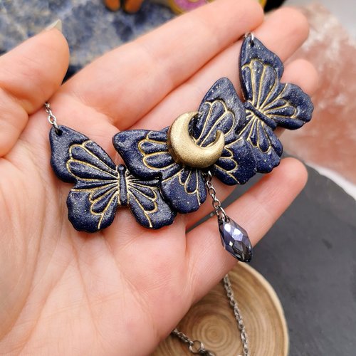 Collier papillons "nuit lunaire" - lune - romantique - bleu marine et or