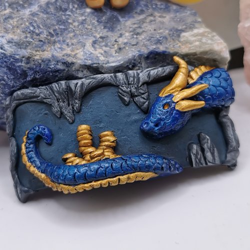 Barrette à cheveux "trésor du dragon"- création fait main - bijou fantasy- originale et unique - dnd - barrette diorama