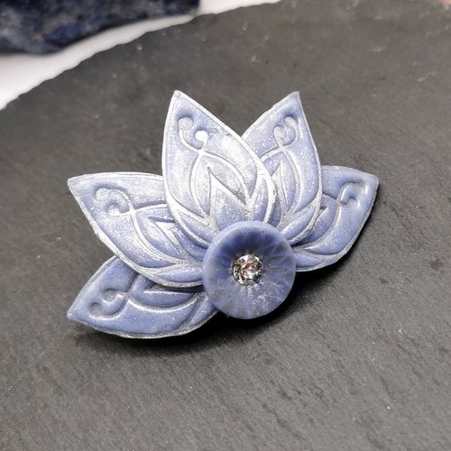 Barrette à cheveux fleur de lotus - bijou de cheveux original et fait main