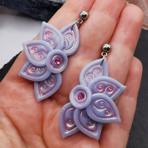 Boucles d'oreilles pendantes lotus - cadeau pour fée - fairycore - bijou romantique