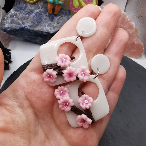 Boucles d'oreilles fleurs de cerisiers - bijou fait main - création unique - hanami, sakura - printemps