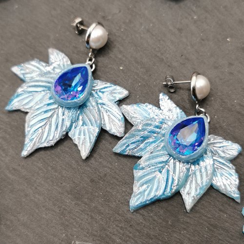 Boucles d'oreilles pendantes feuilles féérie d'hiver - cadeau pour fée - fairycore - bijou romantique
