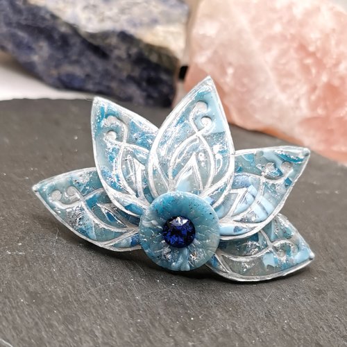 Barrette à cheveux fleur de lotus - éclat glacé- bijou de cheveux original et fait main