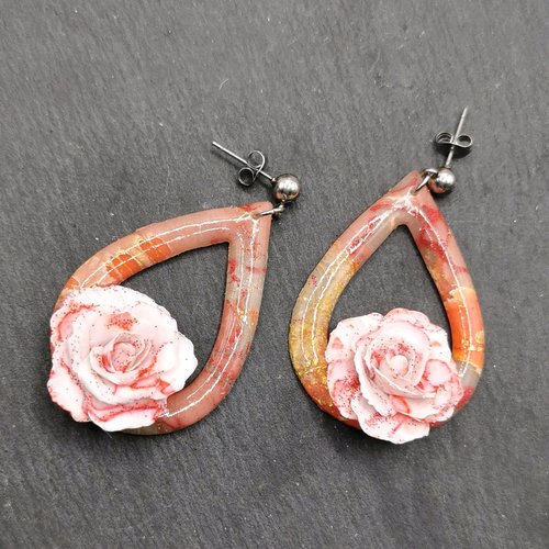 Boucles d'oreilles tendance rétro et romantique rouge