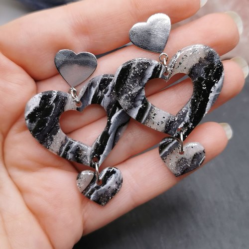 Boucles d'oreilles cœurs tendance rétro et romantique noir et argent