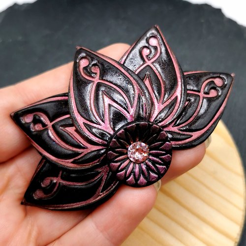Barrette à cheveux lotus noir et rose - bijou de cheveux original et fait main - gothique romantique