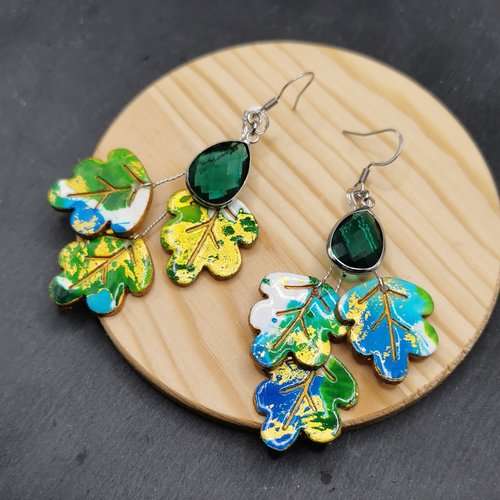 Boucles d'oreilles feuillage "encres en folies" - vert, bleu et or - acier inoxydable - bijou coloré - fairycore - cottagecore