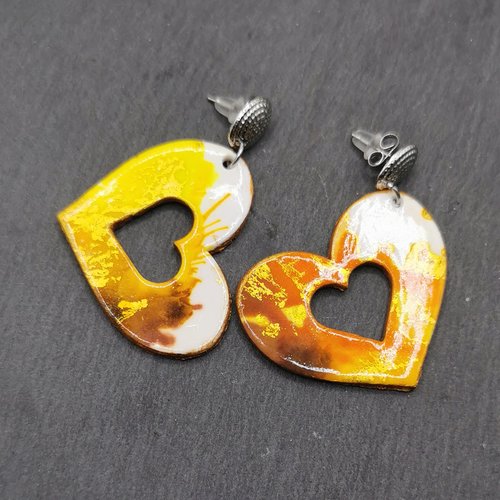 Boucles d'oreilles clips cœurs tendance rétro et romantique marron et or