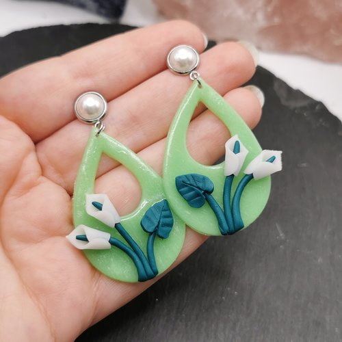 Grandes boucles d'oreilles bohème arum