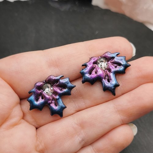 Puces d'oreilles feuilles - boucles d'oreilles d'automne - bijoux pour fée de la nature