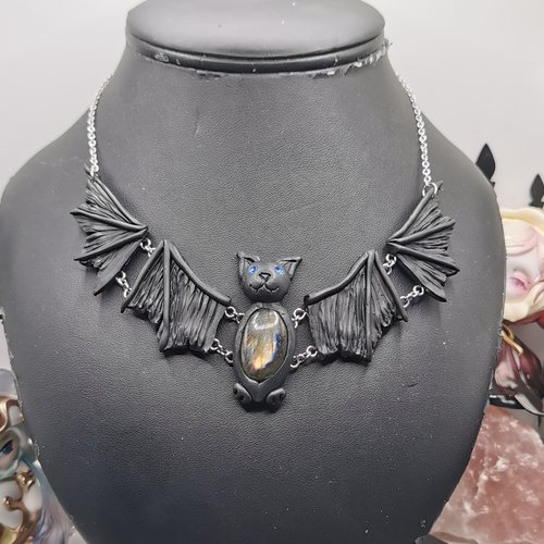 Collier articulé chauve souris, collier plastron en labradorite, bijou unique et gothique - halloween