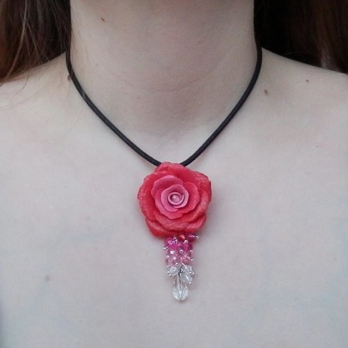 Collier modulable rose rouge