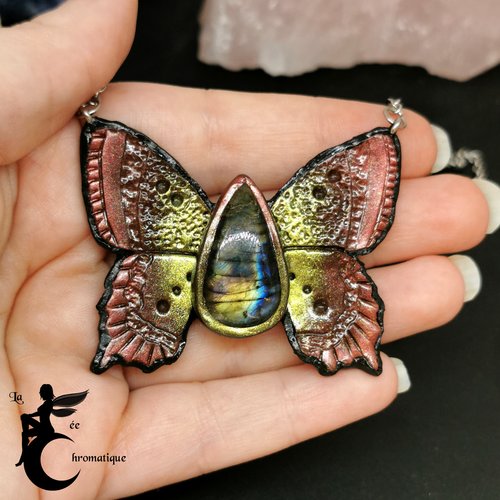 Collier papillon