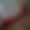 Chat boudin de porte rouge pois blancs tête inclinée, clin d'oeil, brodé main 