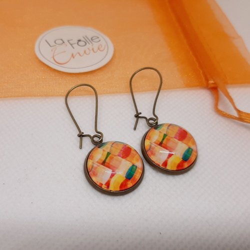 Boucles d'oreilles bronze pendantes cabochon verre motif abstrait coloré