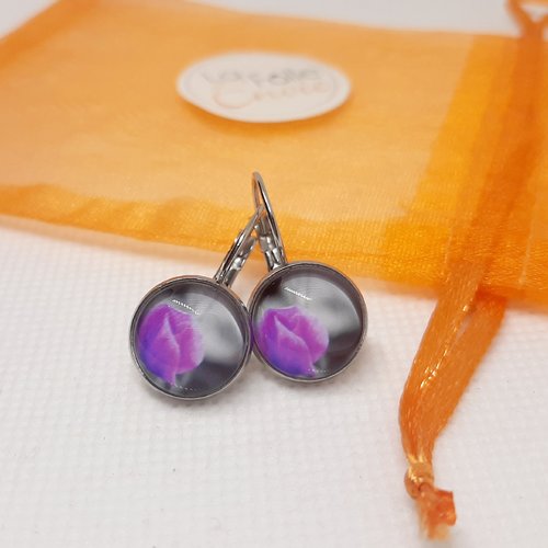 Boucles d'oreilles dormeuses cabochon verre motif fleur violette