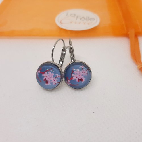 Boucles d'oreilles dormeuses cabochon verre motif petites fleurs roses