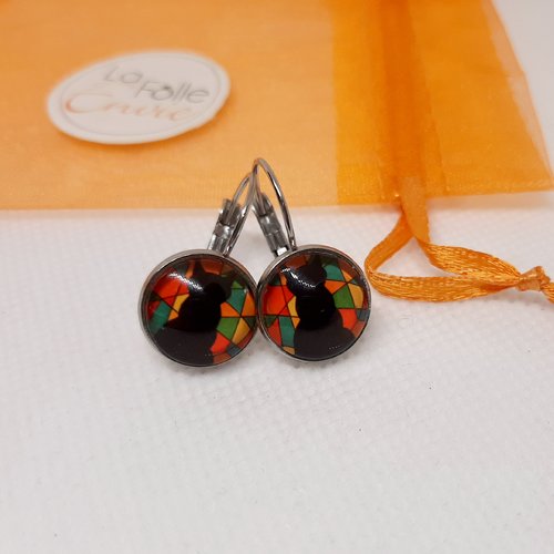 Boucles d'oreilles dormeuses cabochon verre motif chat noir fond mosaïque
