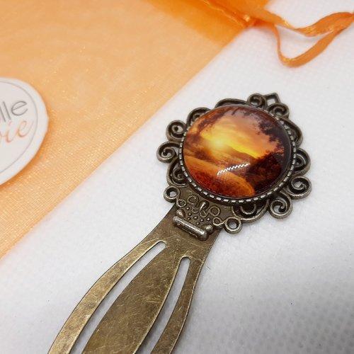 Marque-page métal cabochon verre motif paysage nature et coucher de soleil