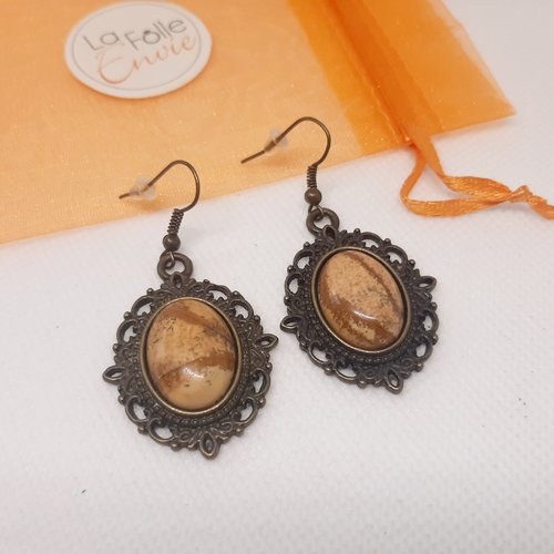 Boucles d'oreilles pendantes cabochon pierre couleur beige