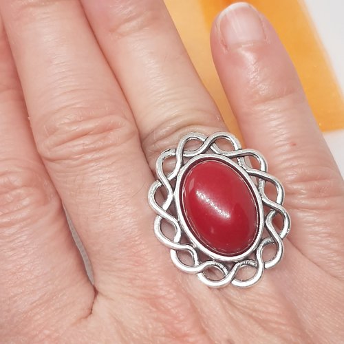 Bague fantaisie ajustable cabochon pierre rouge