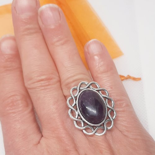 Bague fantaisie ajustable cabochon pierre améthyste violet