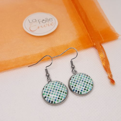 Boucles d'oreilles pendantes cabochon verre motif pois camaïeu de vert