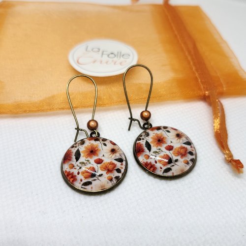 Boucles d'oreilles pendantes cabochon verre  motif floral orangé