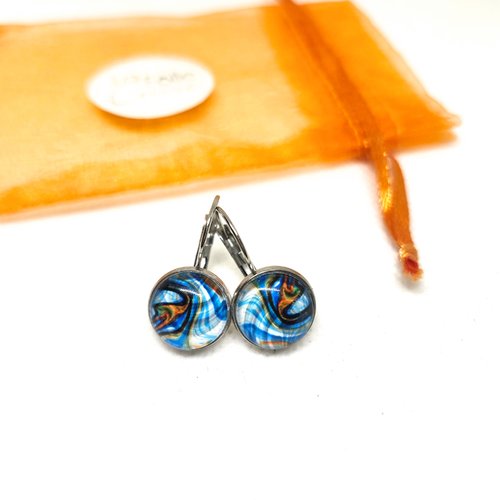 Boucles d'oreilles dormeuses cabochon verre motif abstrait bleu