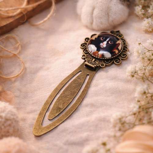 Marque-page métal cabochon verre motif chat noir et blanc