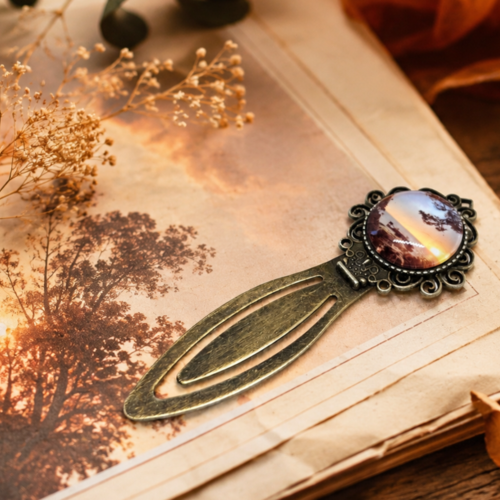 Marque-page métal cabochon verre motif carrelet charentais et coucher de soleil
