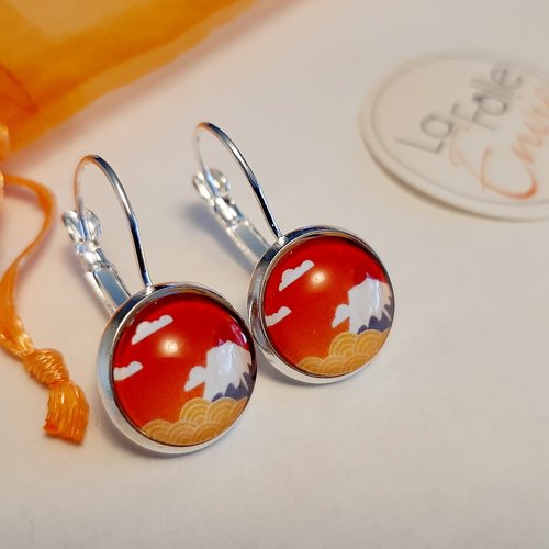 Boucles d'oreilles dormeuses argent et cabochon en verre motif japonais