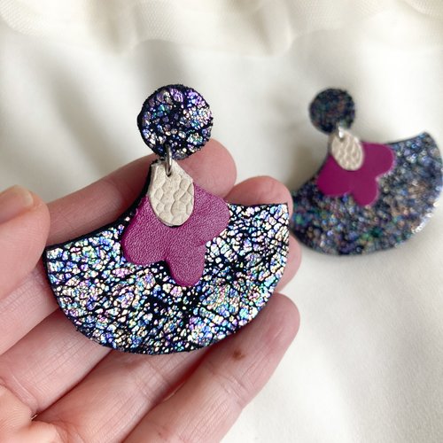 Coco - boucles d'oreilles en cuir argent reflets violets