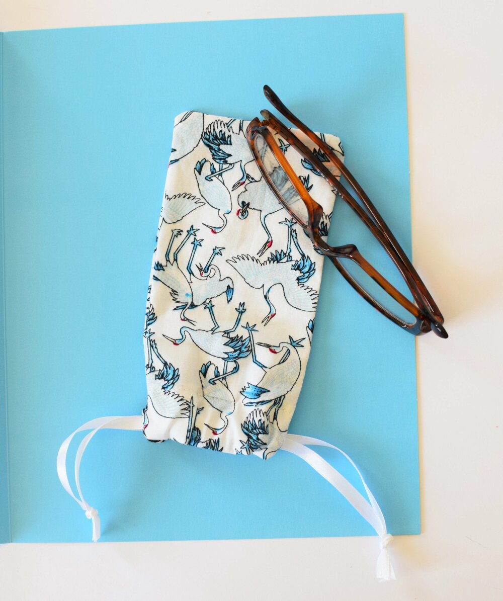 Etui A Lunettes Grues Etui A Lunettes De Soleil Pochette Anniversaire Pochette Surprise Un Grand Marche Etui A Lunettes Grues Etui A Lunettes De Soleil Pochette Anniversaire Pochette Surprise Un Grand Marche