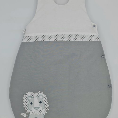 Gigoteuse 0-6 mois bébé mixte artisanale française en coton oeko tex avec lion