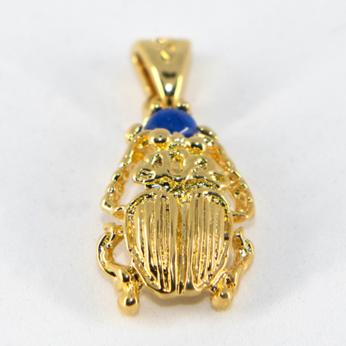 Pendentif scarabée avec lapis lazuli plaqué or