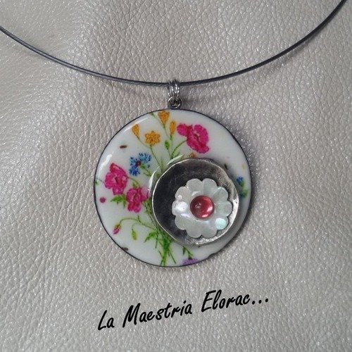 Nouveauté * collier ras du cou - collier boutons en coco nacre et métal - sautoir - pendentif - fleurs