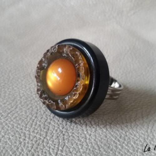 Bague bouton - bijou artisanal - anciens boutons, effet verre cassé orange, cabochon...