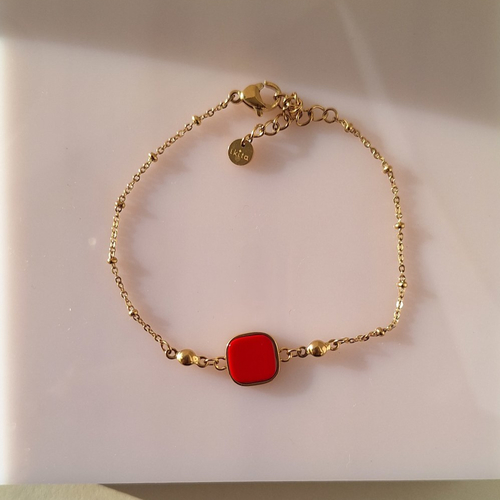 Bracelet en acier inoxydable, pierre rouge